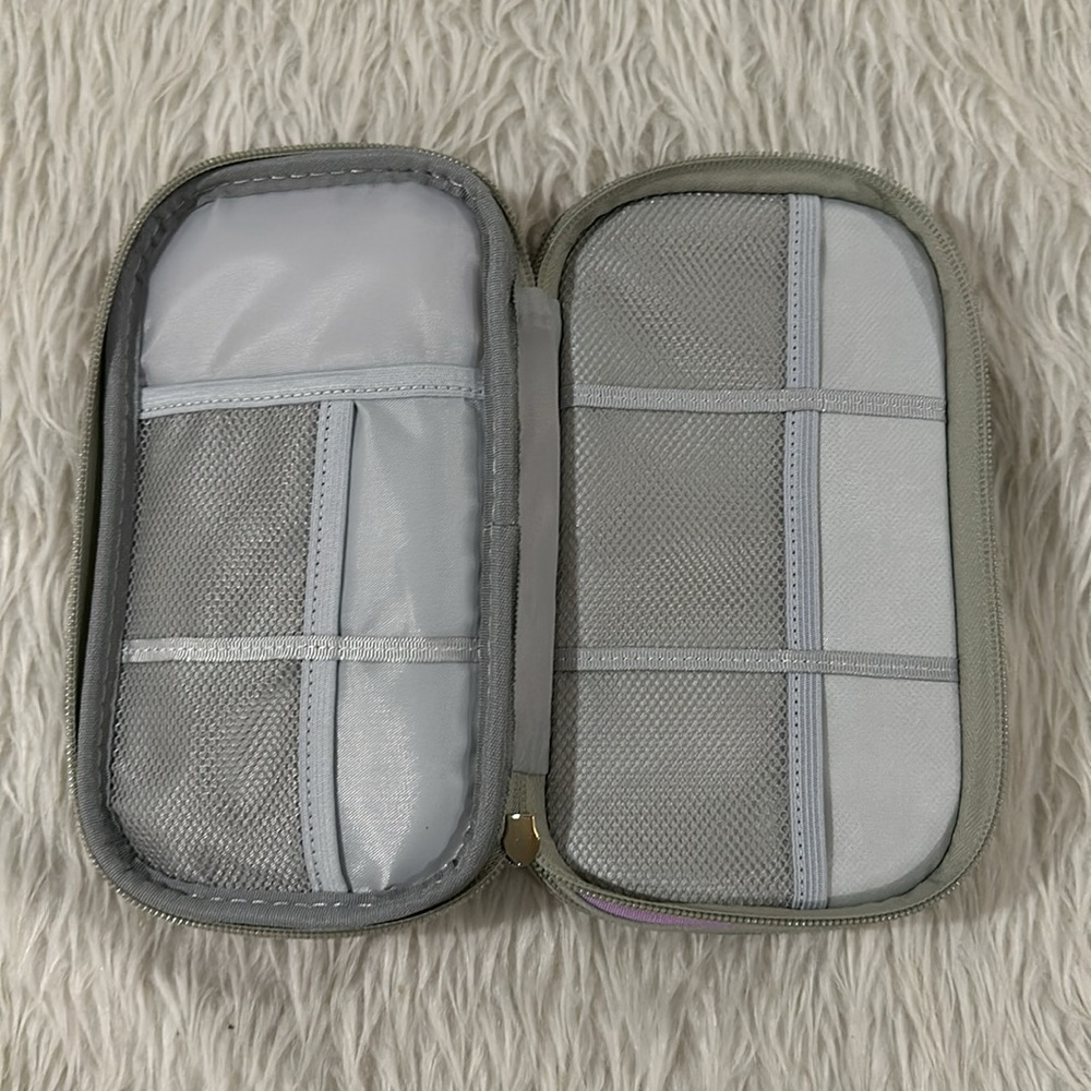 Fyy purple Nintendo ds carrying case - Picture 5 of 5